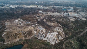 На свалке в Днепре нашли пакет с телом младенца