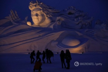 Снежная сказка! В Китае показали первые фото грандиозного фестиваля скульптур изо льда