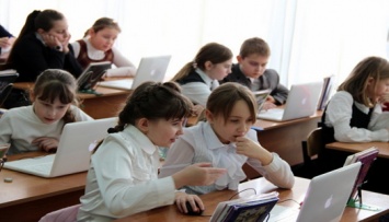Школы Украины должны будут перейти на украинский язык