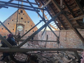 В Украине обрушилась крыша хранилища галереи искусств. ФОТО, ВИДЕО