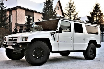 В Казахстане продают уникальный внедорожник Toyota Mega Cruiser - ответ Hummer за $109 000