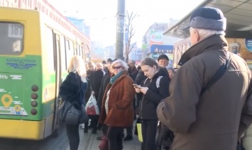 Любителя русского мира жестко перевоспитали в киевской маршрутке. Видео