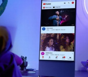 Samsung первым в мире выводит на рынок вертикальный телевизор для интернет-контента