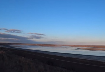 Молочный лиман, заброшенные берега: вид с высоты (видео)