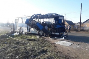 Страшное ДТП произошло в Никополе с участием легковушки и автобуса: есть жертвы