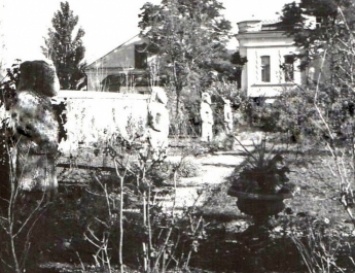 В каком дворе Мелитополе находилась аллея скифских баб (фото)