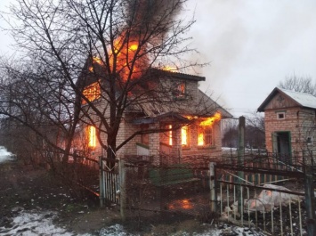 Вблизи Павлограда сгорел дачный дом (ФОТО)