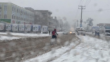 Снежный коллапс в Афганистане: рушатся крыши домов, много погибших - в том числе дети