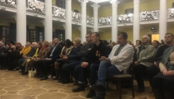 Сенцов, Кольченко и Балух принимают участие в Вечере рождественских Василиев