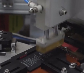 Как производят китайские аккумуляторы для iPhone