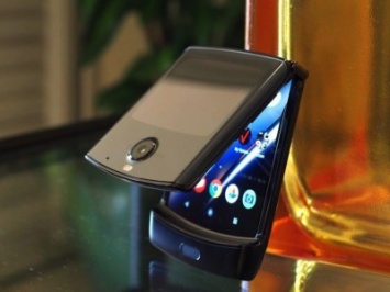 Релизную версию Motorola RAZR (2019) показали на фото