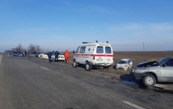В Запорожской области произошло массовое ДТП с участием авто полиции и скорой помощи