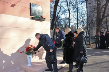 В Кривом Роге почтили память бывшего мэра Григория Гутовского