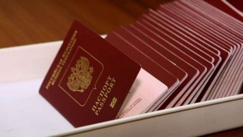 Зачем Россия так активно выдает паспорта на Донбассе