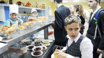 В Кривом Роге родителям официально разрешили следить за питанием в школьных столовых