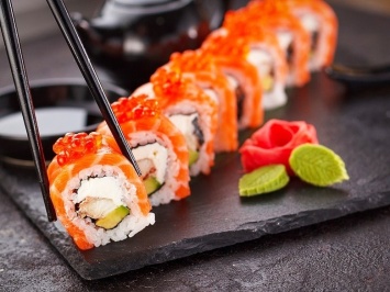 В Запорожье после массового отравления роллами закрыли популярную доставку суши, но оформить заказ можно