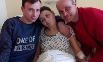 Умерла украинка, которую работодатель в Польше оставил на остановке с инсультом