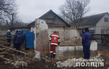 На Полтавщине крыша дома раздавила мужчину