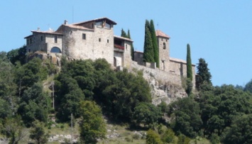 Туристам предлагают поселиться в испанском замке и спасти принцессу