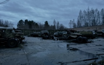 Нашли заброшенную военную базу СССР: на ней осталось много техники (ФОТО)