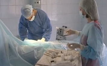 Хоть бы не позорились: 5 тыс. грн хирургу высшей категории - врачам подняли зарплаты