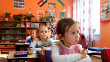 Как нардепы Днепропетровской области голосовали за закон о среднем образовании и что он несет