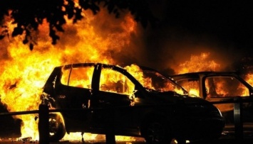 Минувшей ночью в Одессе горели два автомобиля