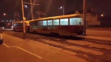 В Харькове во время движения загорелся трамвай