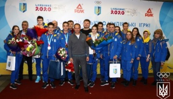 Первые олимпийские медалисты вернулись в Украину из Лозанны