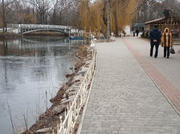 Как выглядит зимой главный парк Запорожья - фото