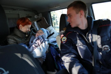 Крымские полицейские исполнили мечту 7-летнего мальчика, прикованного к инвалидной коляске