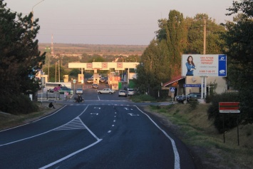 Непризнанная ПМР запретила проезд в Украину автомобилям с молдавской регистрацией
