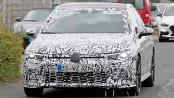 Volkswagen рассекретил дату премьеры нового Volkswagen Golf GTI (ВИДЕО)
