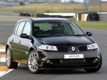 Не зря его таксисты выбирают: Почему Renault Megane II достойный «жеребец»