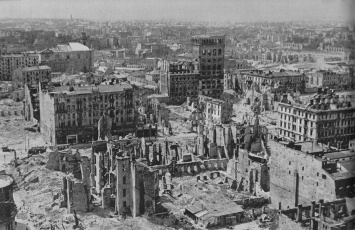 МИД Польши: Варшаву в 1945-м не освободили, а принесли ей новую неволю
