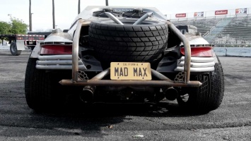 Посмотрите на Porsche Boxster, готовый к съемкам в "Безумном Максе" (ВИДЕО)