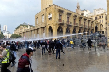 В Ливане при разгоне демонстрантов пострадали больше 150 человек
