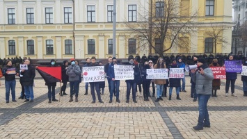 На антифашистский митинг в Киеве напали националисты. Видео