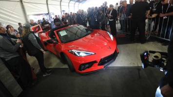 Chevrolet Corvette С8 Stingray продан за 3 млн долларов