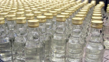 В Виннице налоговики помогли организовать крупную сеть продажи поддельного алкоголя
