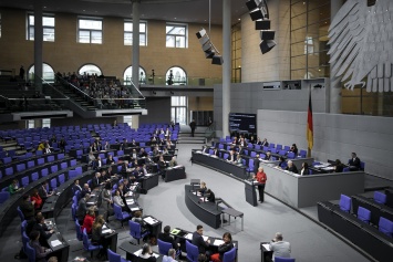 450 - не предел: сколько депутатов работают в парламентах Европы