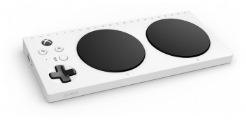 Xbox Adaptive Controller позволил девочке-инвалиду играть в «Зельду» на Switch
