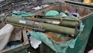 В Житомире в мусорном баке нашли два РПГ