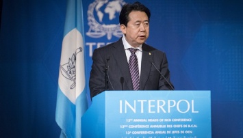 В Китае за коррупцию экс-главу Интерпола приговорили к 13 годам: детали дела