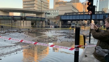 В Лондоне затопило станцию метро