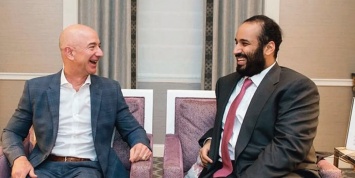 Саудовского принца назвали причастным ко взлому смартфона основателя Amazon