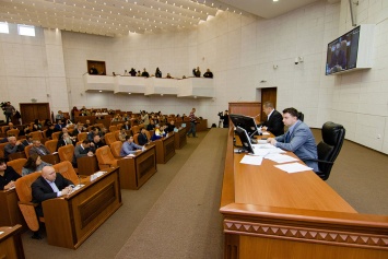 Сессия горсовета Днепра: какие главные решение приняли депутаты 22 января