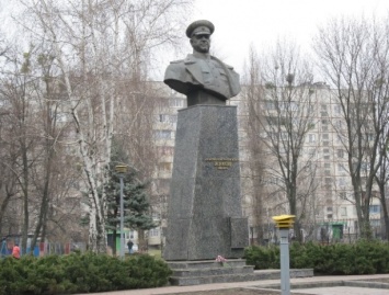 Кернес поручил подготовить проект решения горсовета о переименовании проспекта Григоренко в честь маршала Жукова