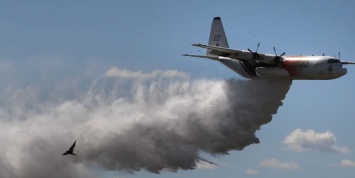 В Австралии разбился американский воздушный танкер C-130: трое пожарных погибли