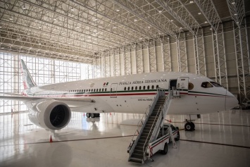 Президент Мексики предложил разыграть правительственный Boeing 787 в лотерею